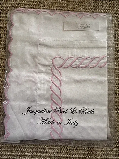 NIP 400tc Made in Italy Embroidered Scalloped Classic Chain Boudoir Shams/Pair